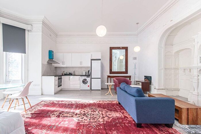 Studio To Rent In Eton Avenue, Swiss Cottage, London, NW3