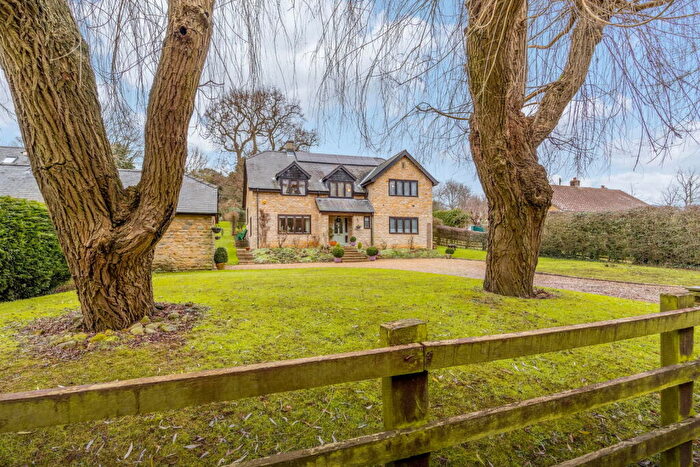 4 Bedroom Detached House For Sale In Washdyke Lane, Fulbeck, Grantham, NG32