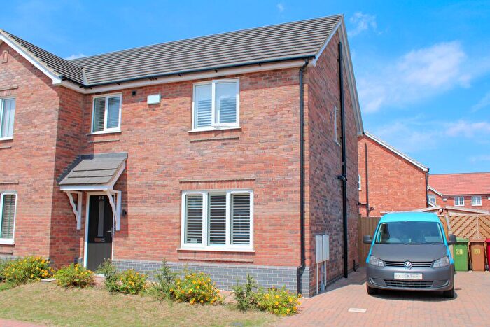 3 Bedroom Semi-Detached House For Sale In Elswick Hopper Close, Brigg, DN20