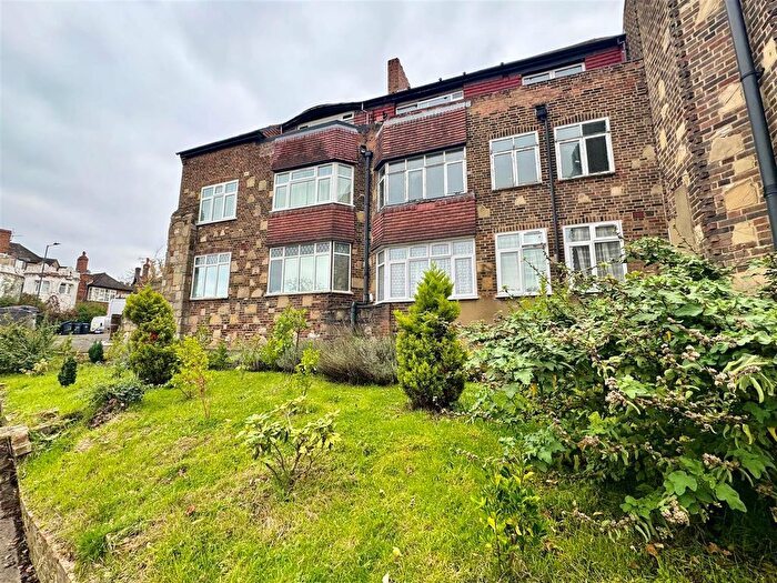 2 Bedroom Flat To Rent In Wakemans Hill Avenue, London, NW9