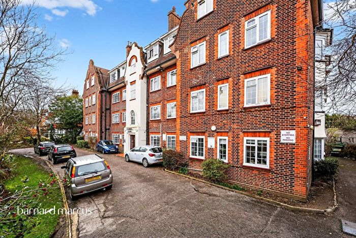 2 Bedroom Flat For Sale In Mitcham Lane, London, SW16