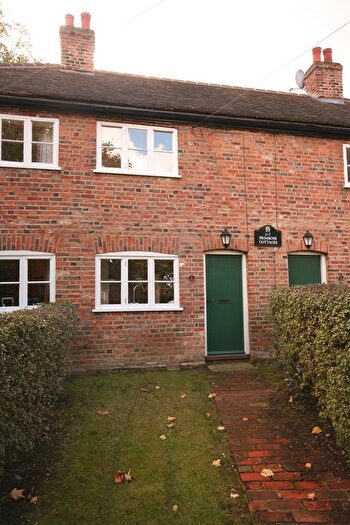 1 Bedroom Cottage To Rent In Primrose Cottages, Radlett, WD7