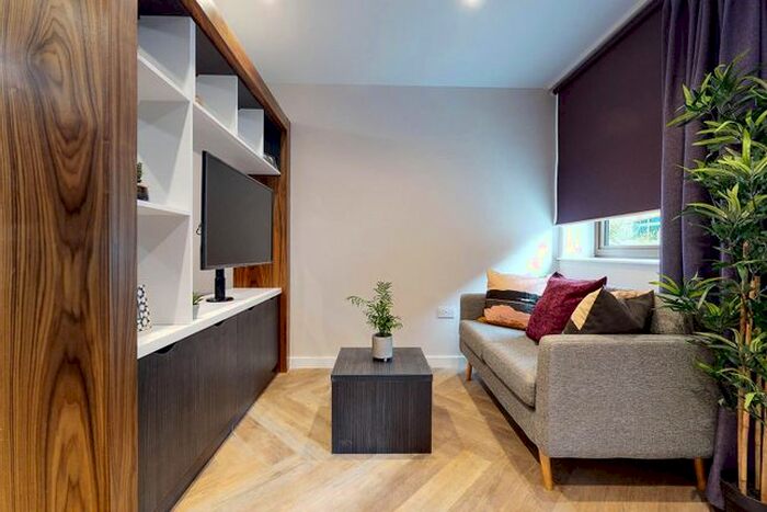 Studio To Rent In Belgrave Street, Leeds, LS2