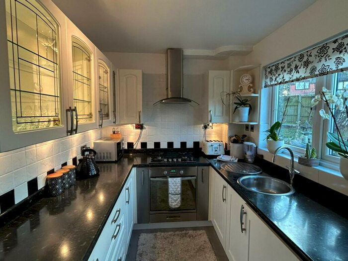 3 Bedroom House To Rent In Ifield, RH11