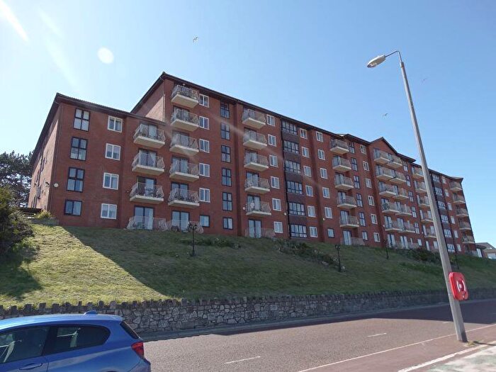 1 Bedroom Flat For Sale In Marine Road, Colwyn Bay, LL29