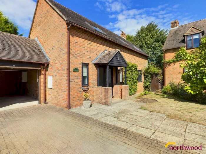3 Bedroom Link Detached House To Rent In Rectory Lane, Lower Brailes, OX15
