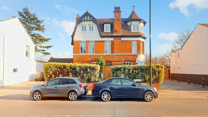 2 Bedroom Flat To Rent In White Hart House, High Street, Hampton, TW12