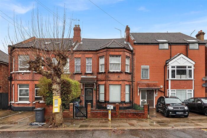 2 Bedroom Flat To Rent In Mount Road, London, NW4