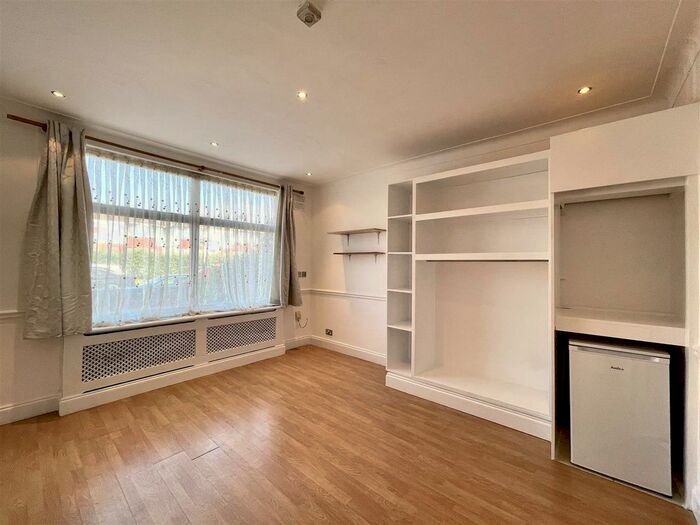 Studio To Rent In Great Cambridge Road, Tottenham, N17