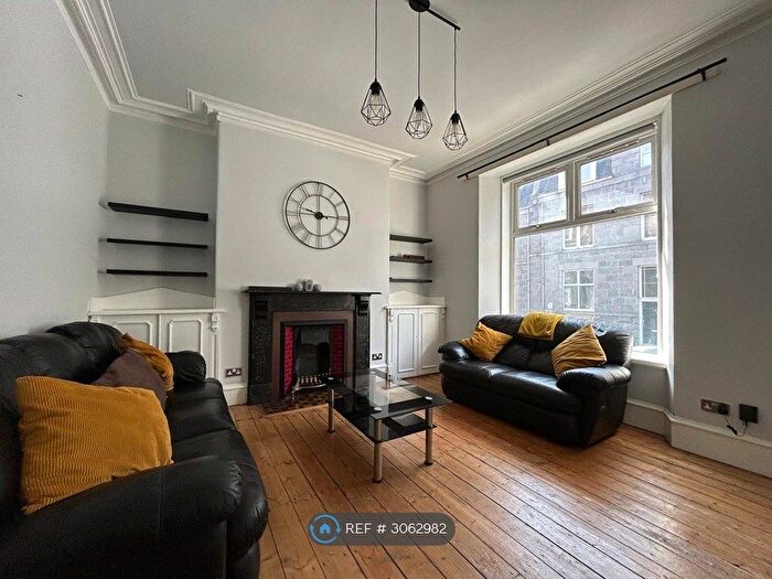 1 Bedroom Flat To Rent In Howburn Place, Aberdeen, AB11