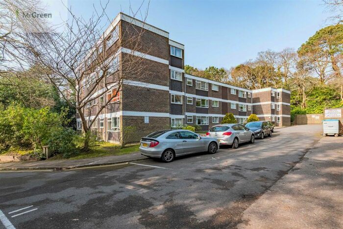 2 Bedroom Apartment To Rent In Branksome Wood Road, Bournemouth, Dorset, BH2