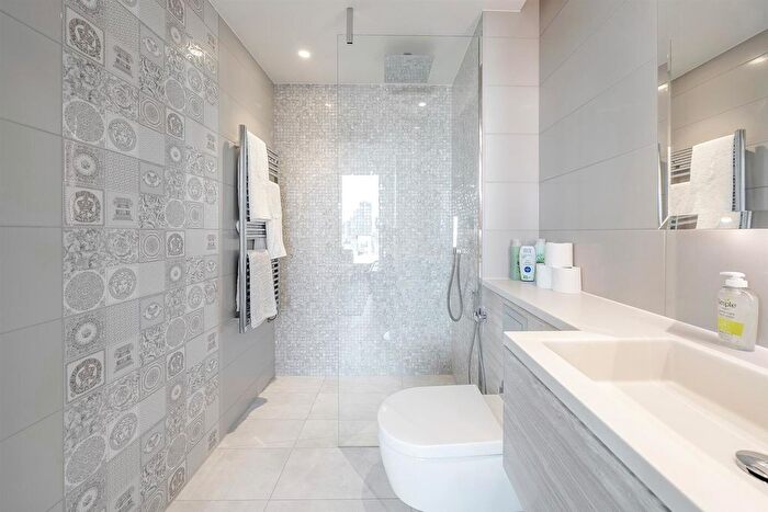 2 Bedroom Flat For Sale In Damac Tower, Bondway, London, SW8