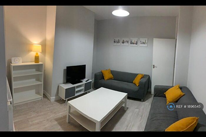 4 Bedroom Terraced House To Rent In Ossory Street, Manchester, M14