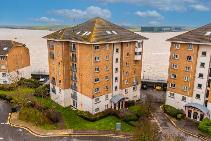 2 Bedroom Flat For Sale In Chichester Wharf, Erith, Kent, DA8