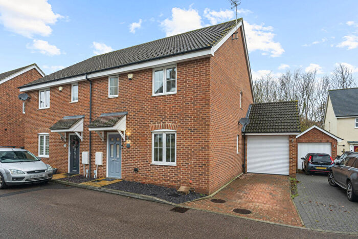 3 Bedroom Semi Detached House For Sale In Dryvers Close, Little Canfield, Dunmow, Essex, CM6
