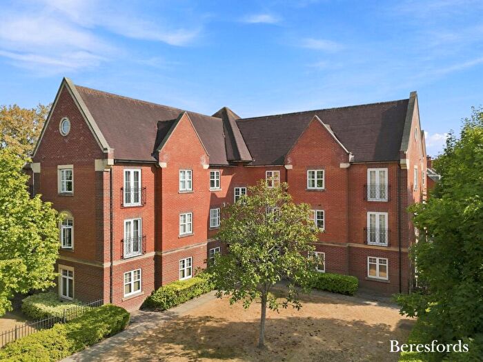 2 Bedroom Apartment For Sale In Masters Court, Gidea Park, RM2