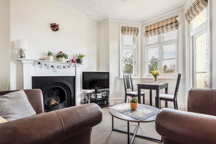 2 Bedroom Flat To Rent In Rosendale Road, West Dulwich, London, SE21