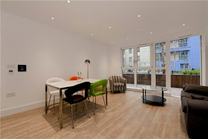 2 Bedroom Flat To Rent In Queensland Road, Islington, London, N7