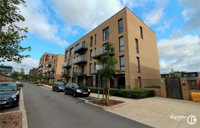 2 Bedroom Flat To Rent In Hayling Way, Metropolitan Court, HA8