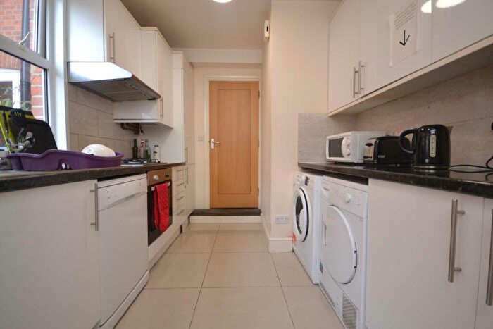 4 Bedroom Terraced House To Rent In Grange Avenue, Reading, RG6