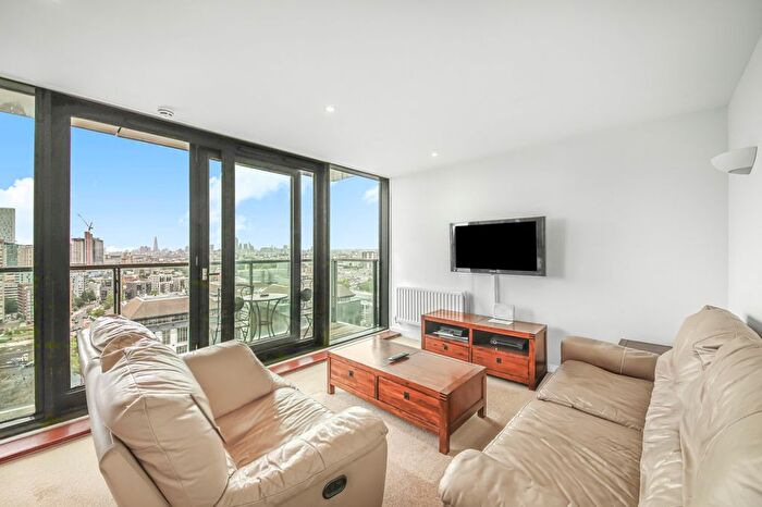 2 Bedroom Flat To Rent In Elektron Tower, Blackwall Way, E14