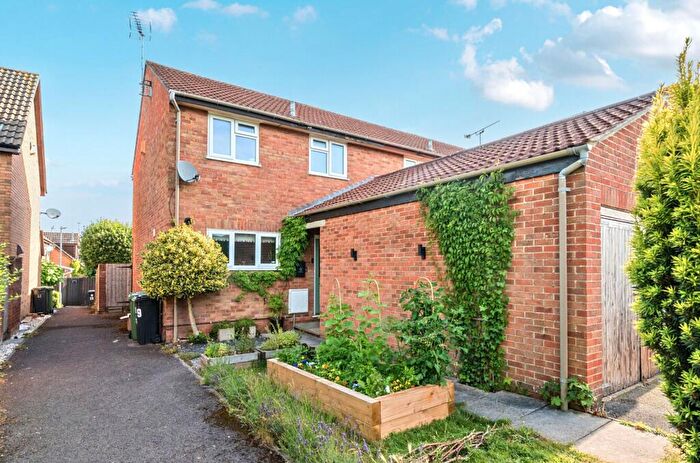 3 Bedroom House For Sale In Falcon Way, Thornbury, BS35