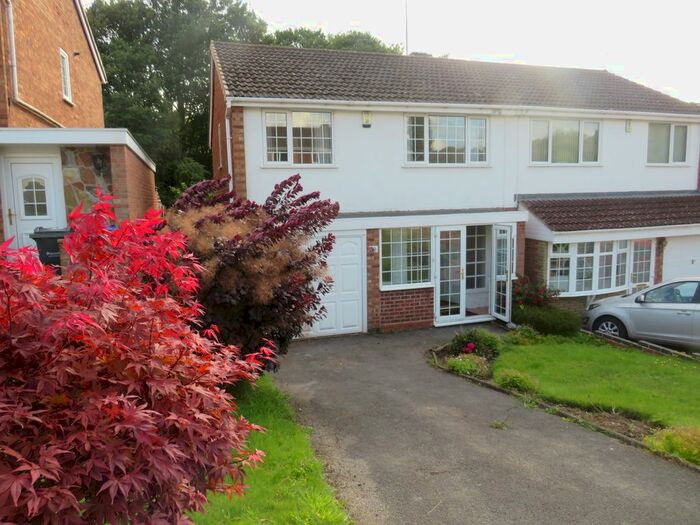 3 Bedroom Property To Rent In Farlands Grove, Great Barr, Birmingham, B43