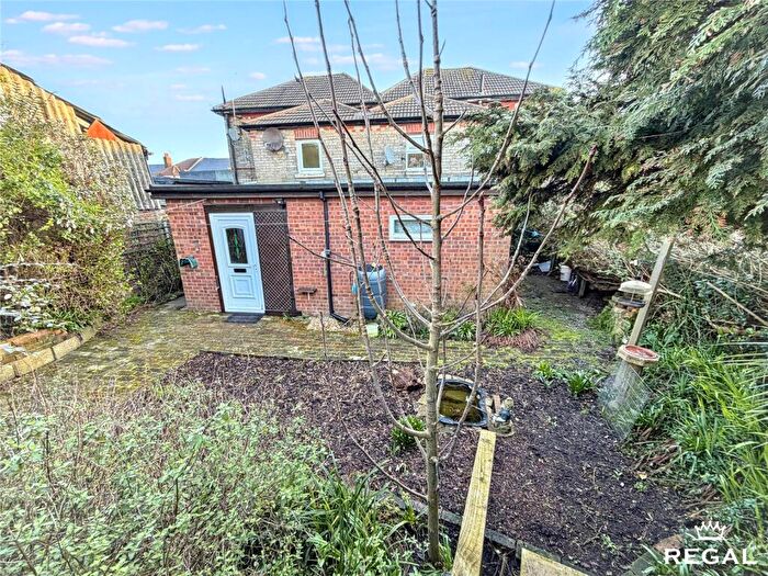 1 Bedroom Apartment For Sale In Ashley Road, Bournemouth, BH1