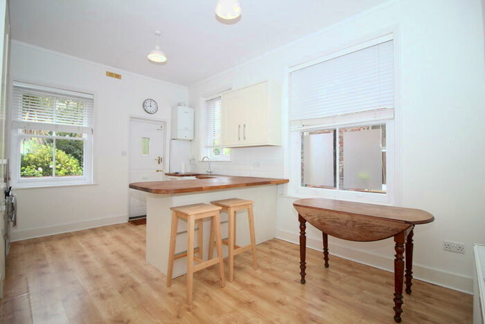 2 Bedroom Apartment To Rent In Ferme Park Road, Crouch End, N8