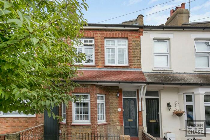 2 Bedroom End Of Terrace House To Rent In Sterling Road, Enfield, EN2