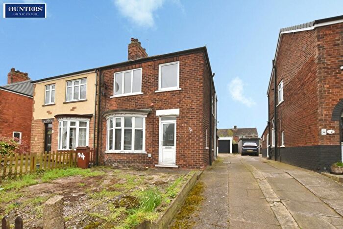 3 Bedroom Semi Detached House For Sale In Stockshill Road, Scunthorpe, DN16