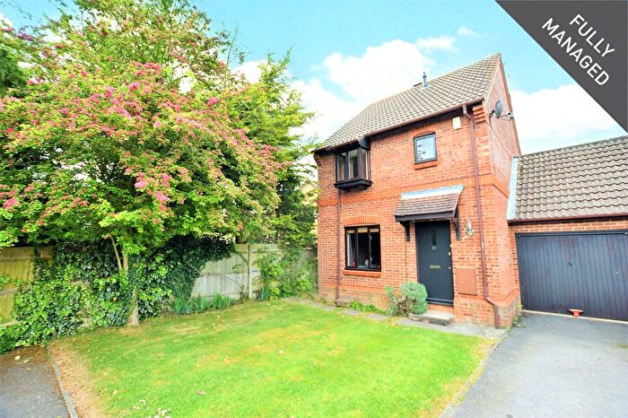 3 Bedroom Link Detached House To Rent In Simkins Close, Winkfield Row, Bracknell, Berkshire, RG42