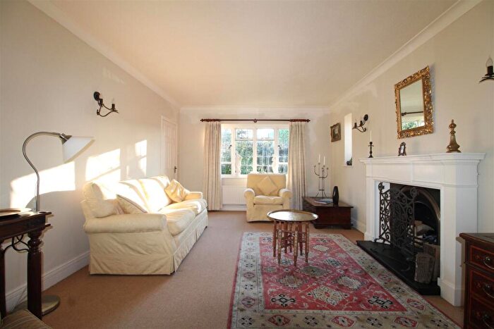 4 Bedroom Detached House For Sale In Bridgnorth Road, Stourton, DY7