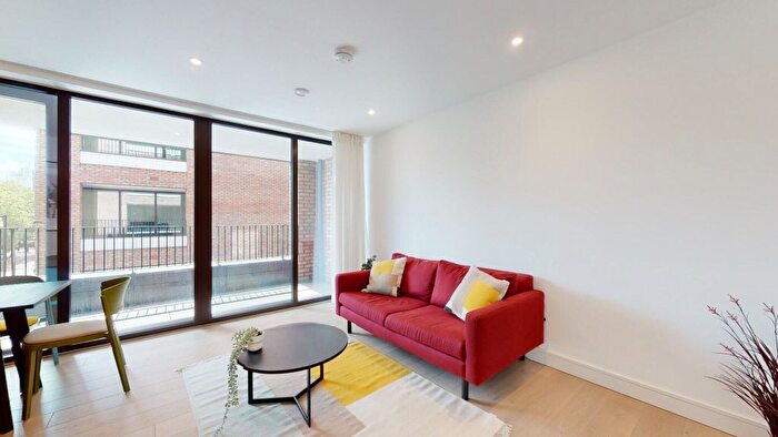 2 Bedroom Flat To Rent In Cremer Street, London, E2