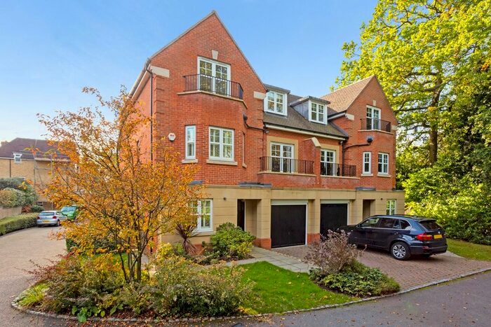4 Bedroom Town House To Rent In London Road, Ascot, SL5