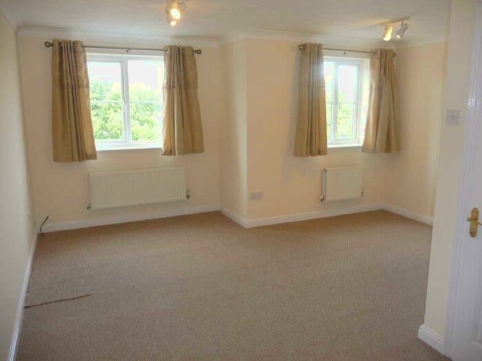 3 Bedroom Town House To Rent In Pershore Croft. Monkston, MK10