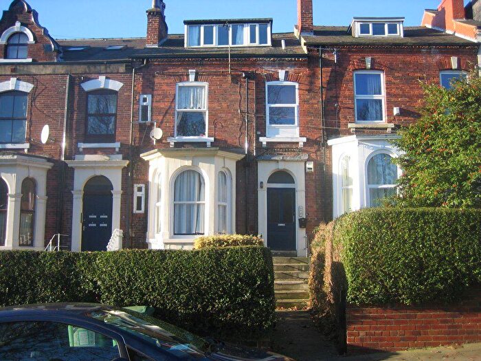 1 Bedroom Flat To Rent In Flat, Victoria Terrace, Leeds, ., LS3