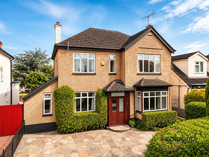 4 Bedroom Detached House For Sale In Manor Road, Stanford-le-Hope, SS17
