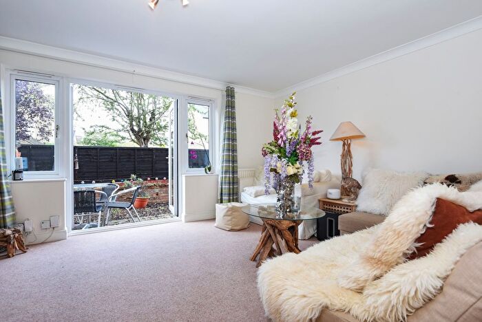 2 Bedroom Flat To Rent In Trinity Road, Wimbledon, London, SW19