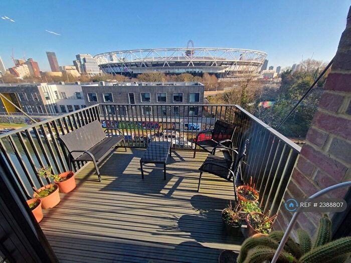 1 Bedroom Flat To Rent In Navigators Walk, London, E3