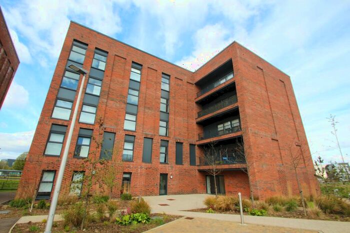 3 Bedroom Flat To Rent In Festival Court, Festival Park, Glasgow, G51