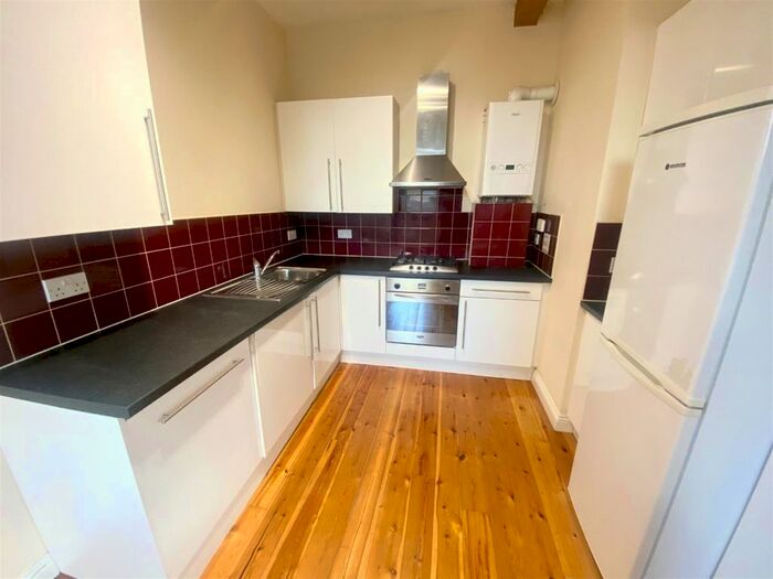 2 Bedroom Flat To Rent In Higham Common Road, Barnsley, S75