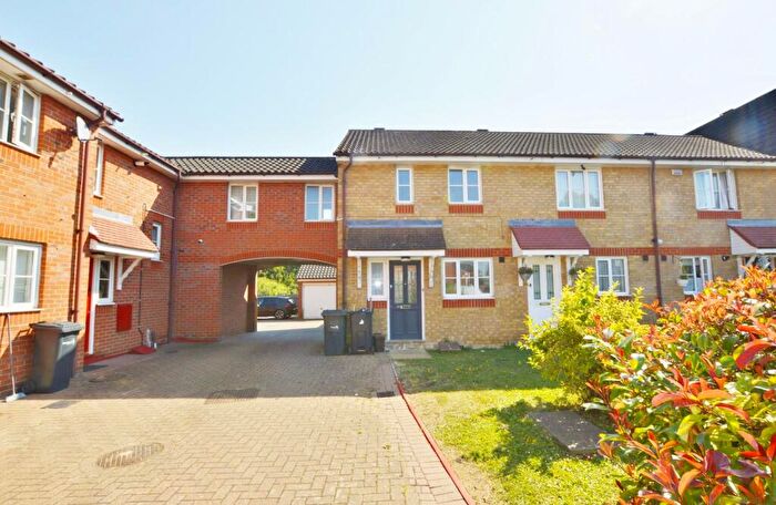 3 Bedroom End Of Terrace House To Rent In Sedley Close, Enfield, EN1
