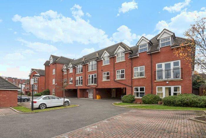 2 Bedroom Apartment To Rent In Pembroke Road, Ruislip, HA4