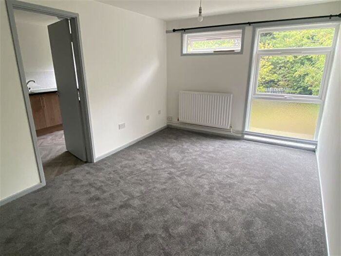 2 Bedroom Flat To Rent In Walnut House, Cassowary Road, Birmingham, B20