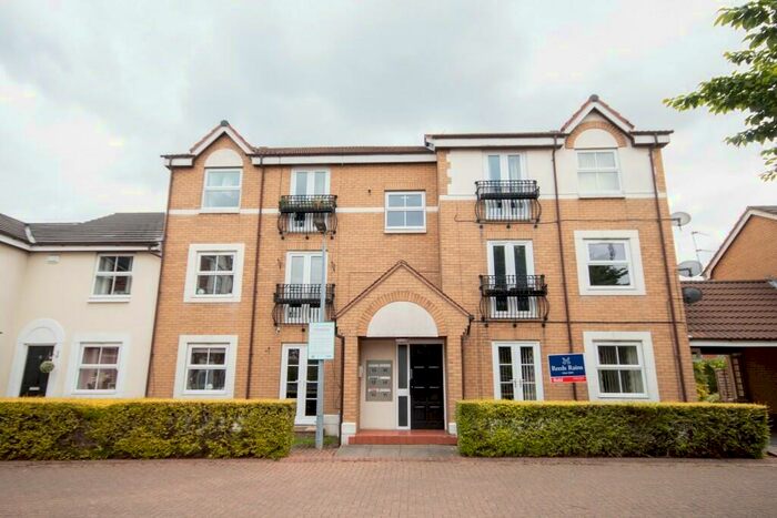2 Bedroom Flat To Rent In Lealholme Court, Howdale Road, Hull, East Riding Of Yorkshire, HU8