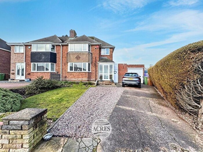 3 Bedroom Semi Detached House For Sale In Frampton Way, Great Barr, Birmingham, B43