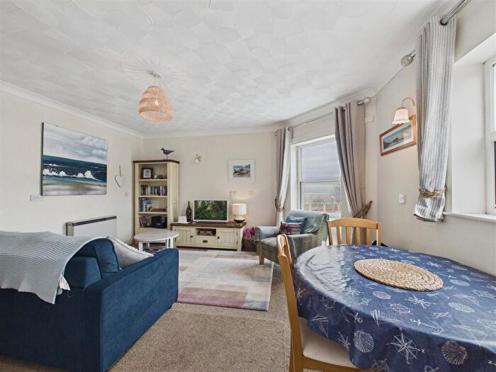 2 Bedroom Apartment For Sale In Station Road, Tenby, SA70