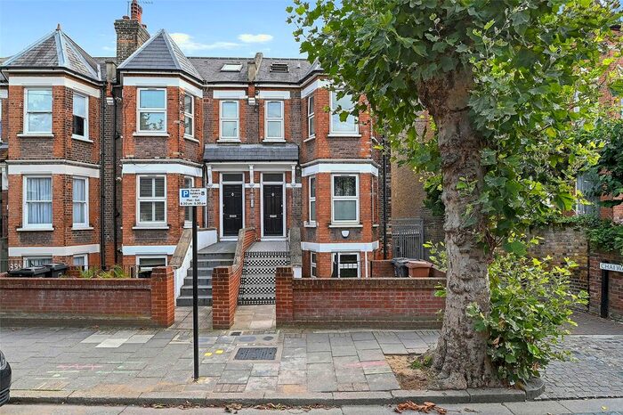 2 Bedroom Flat To Rent In Mount Pleasant Lane, Clapton, London, E5
