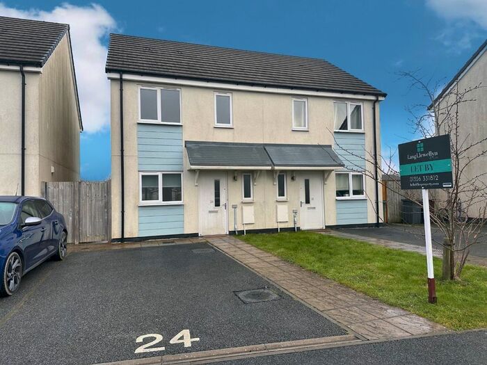 2 Bedroom Semi-Detached House To Rent In Carvinack Meadows, Shortlanesend, TR4